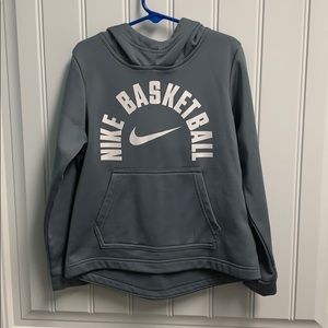 GUC/PLAY NIKE GREY BOYS HOODIE SIZE 7